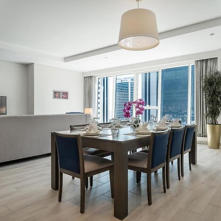 Centara West Bay Hotel & Residences Doha Extérieur photo A dining room at the Ritz-Carlton, DIFC